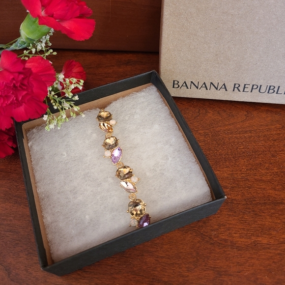 Bracelet - Picture 1 of 4